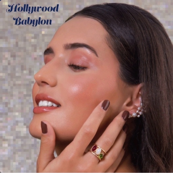 Habit Cosmetics Bright Lights Creme Highlighter in Hollywood Babylon - Picture 9 of 11